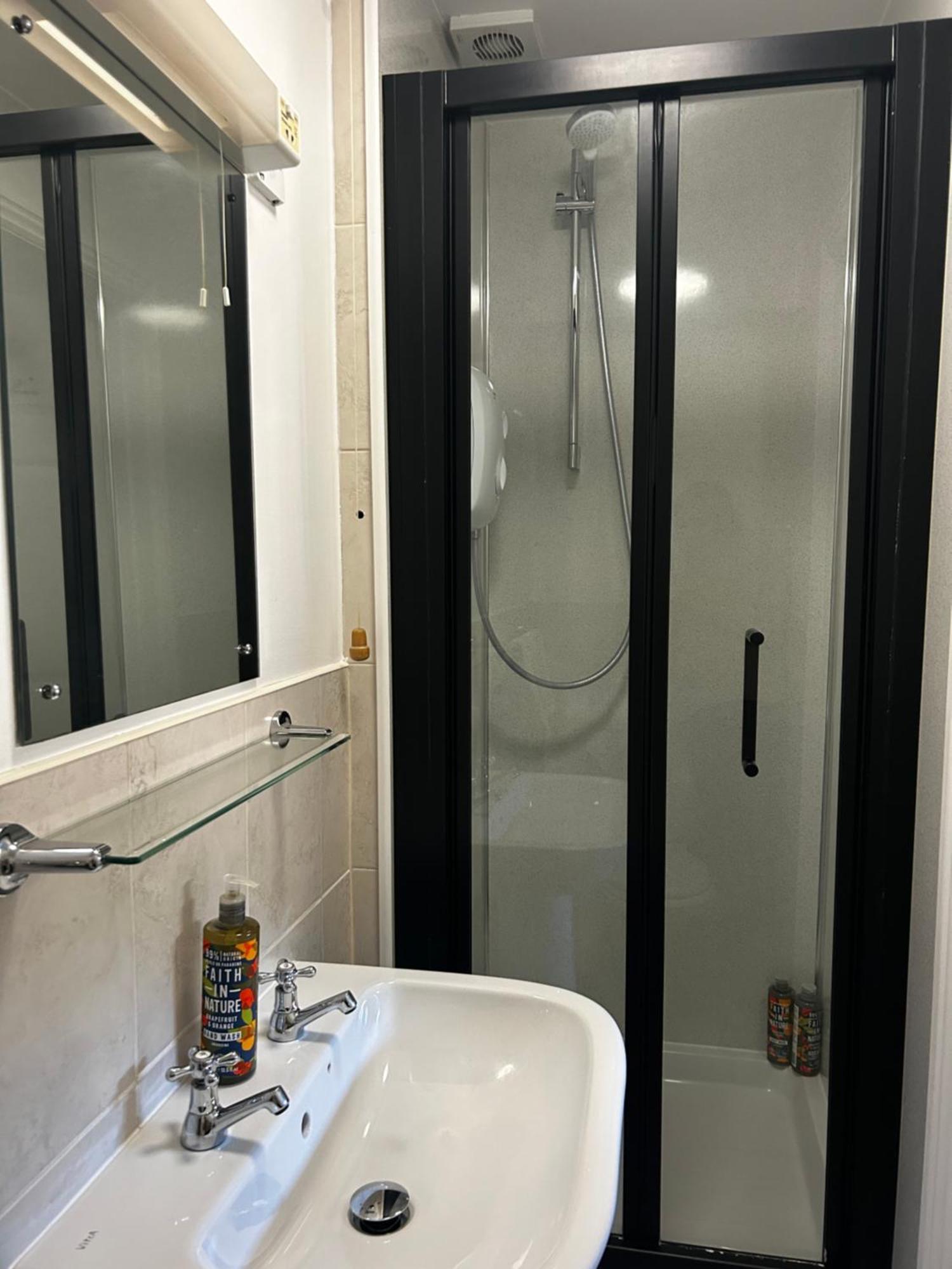 Byways Serviced Apartments Salisbury Eksteriør bilde